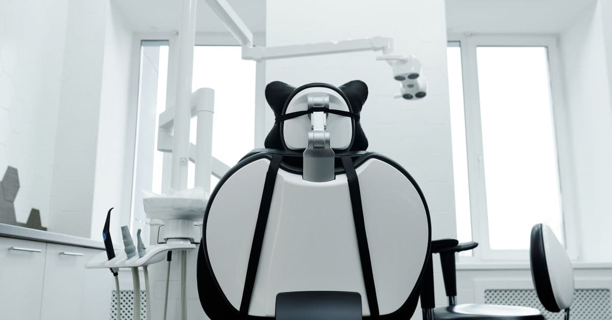 Social Media Marketing for Dentists: An Ottawa Guide to More New Patient Bookings